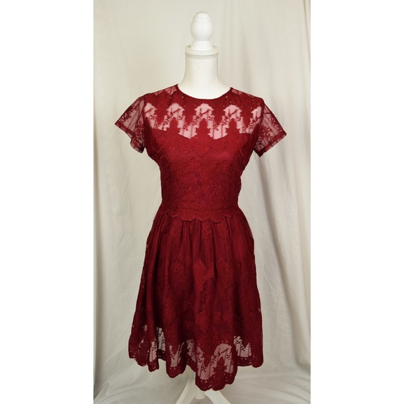 Francesca's Collections Dresses & Skirts - Francesca’s Burgundy Lace Dress